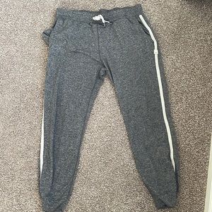 Vuori x-large gray jogger sweatpants